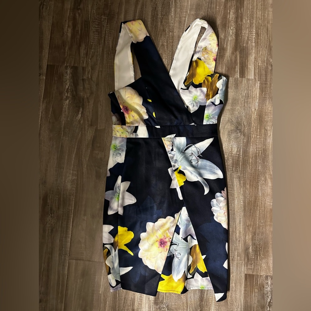 Lulu’s sleeveless dress